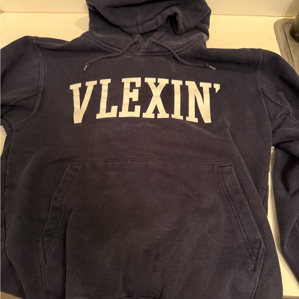 Cozy Blue Sweater with Soft Fabric and Pullover Design